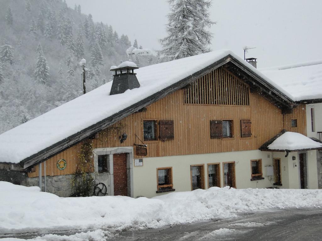 Gîte des Moulins Samoëns Exterior foto